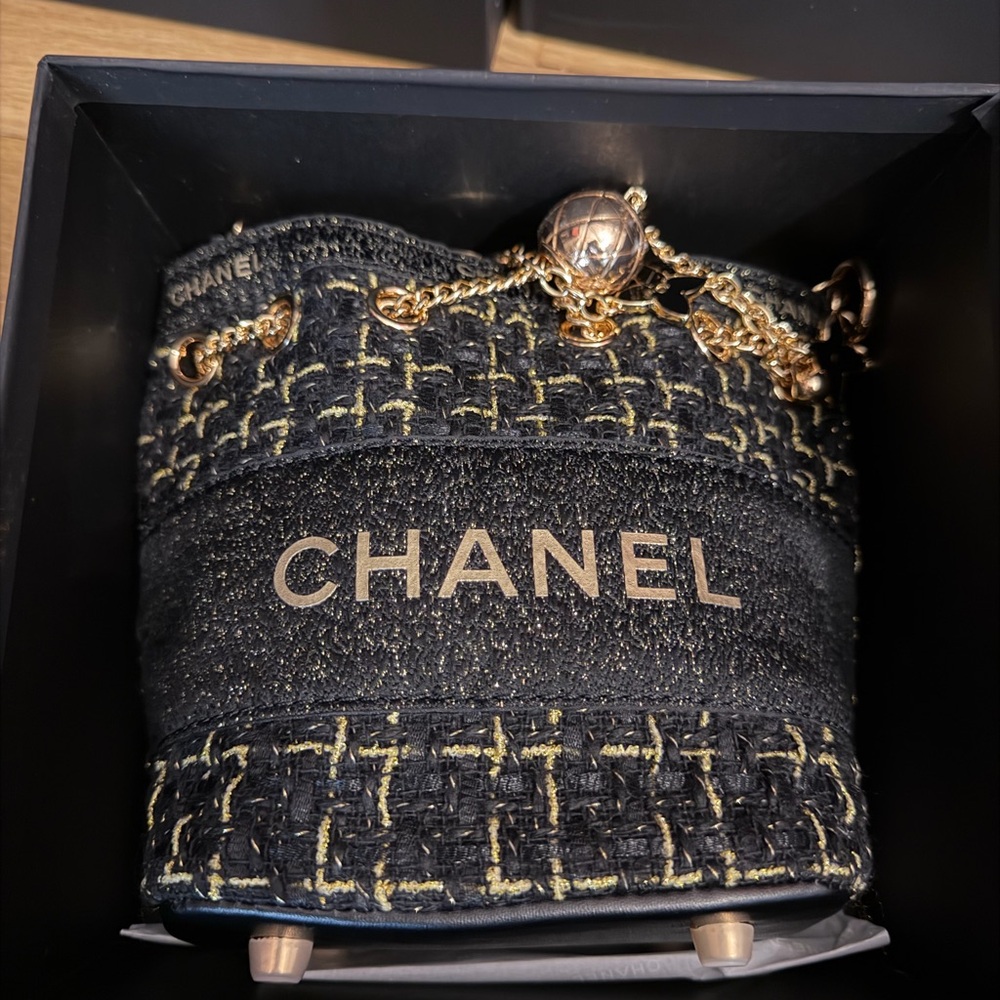 Chanel Black and Gold Mini Bag VIP / GWP With Charms - Picture 7 of 10